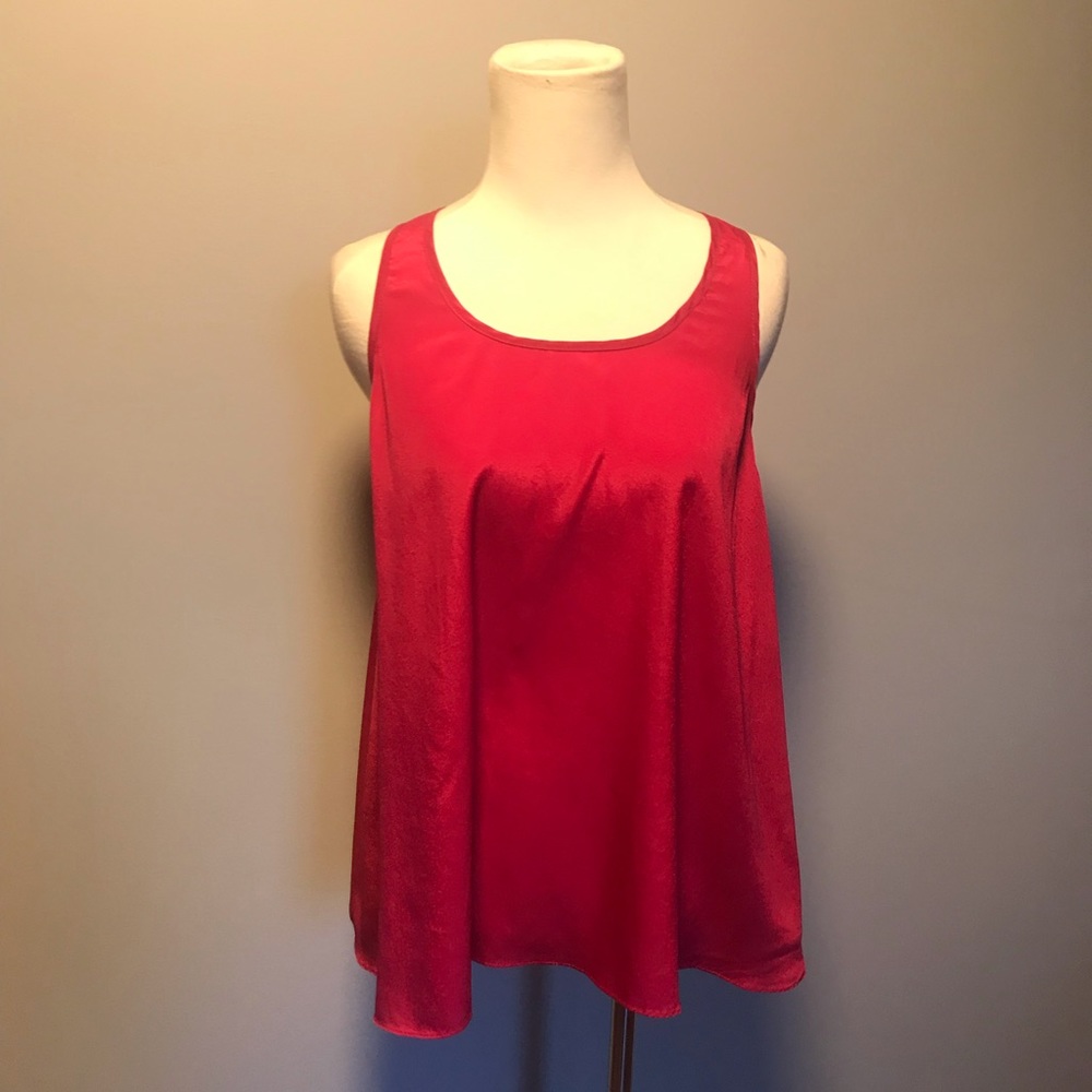 MAGENTA FLOWY TOP. VERY FORMAL AND CLASSY